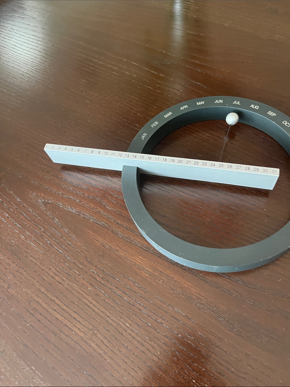 Moma  Gray and Silver Circular Scent Display Ring